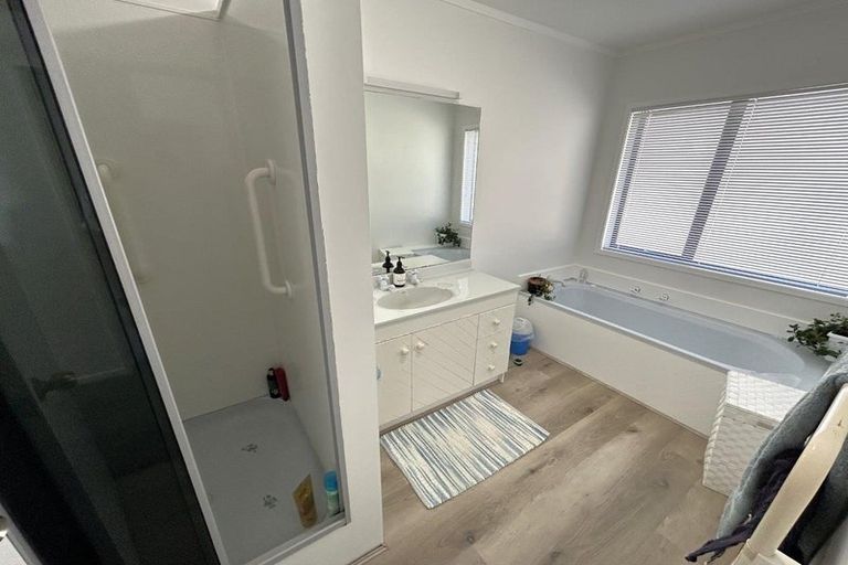 Photo of property in 3/55 Scenic Drive, Hillpark, Auckland, 2102