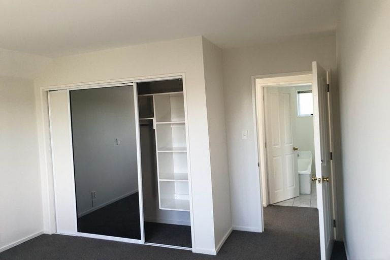 Photo of property in 1/8 Wardour Mews, Avonhead, Christchurch, 8042