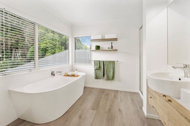 Photo of property in 23 Caulfield Place, Pukehangi, Rotorua, 3015