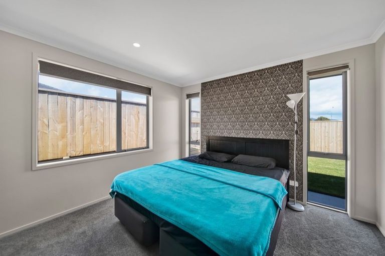 Photo of property in 33 Honeyfield Drive, Whalers Gate, New Plymouth, 4310