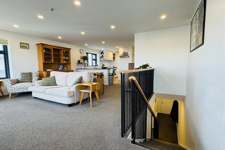 Photo of property in Terrace Garden Apartments, 14e/120 The Terrace, Wellington Central, Wellington, 6011