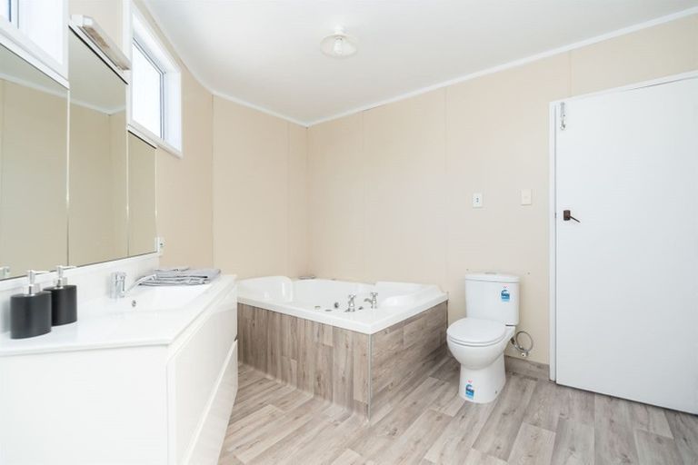 Photo of property in 26a Brocas Avenue, Hillcrest, Hamilton, 3216