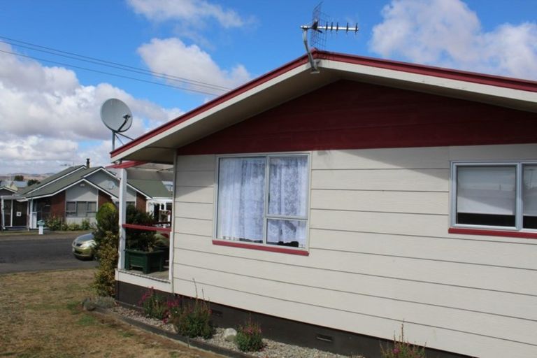Photo of property in 8 Mccallum Street, Dannevirke, 4930