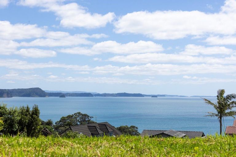 Photo of property in 15 Durness Place, Red Beach, 0932