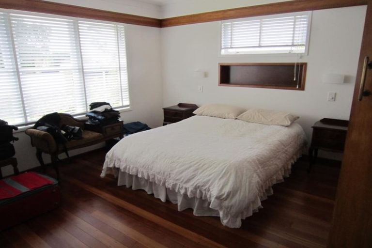 Photo of property in 7 Coronation Street, Belmont, Auckland, 0622