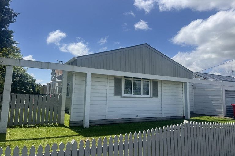 Photo of property in 131 Bath Street, Levin, 5510
