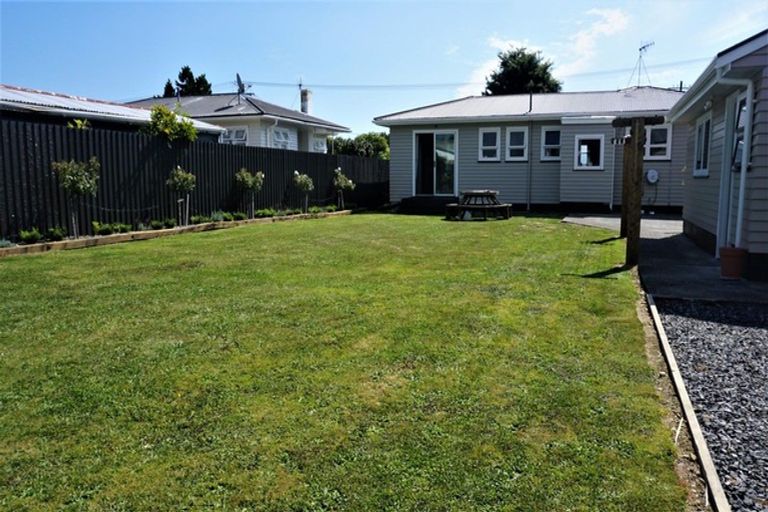 Photo of property in 24 Ferguson Street, Levin, 5510