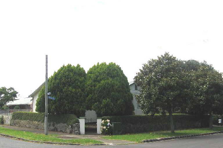 Photo of property in 111 Grey Street, Onehunga, Auckland, 1061