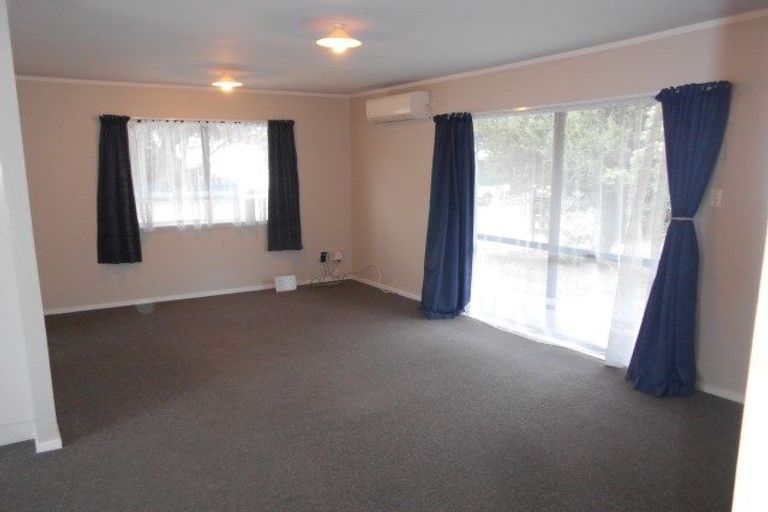 Photo of property in 1/46 Bauchop Road, Waterloo, Lower Hutt, 5011