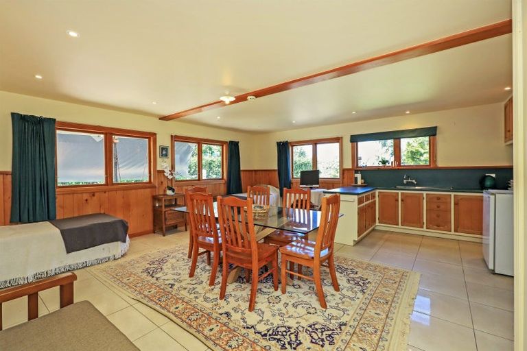 Photo of property in 68 Gillies Crescent, Waimarama, Havelock North, 4294