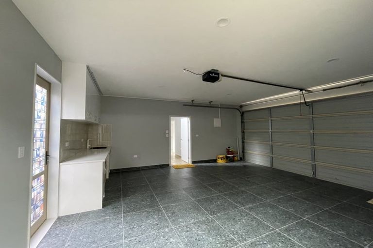 Photo of property in 6a Becroft Drive, Forrest Hill, Auckland, 0620