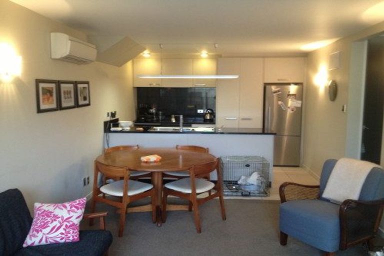 Photo of property in 105 Austin Street, Mount Victoria, Wellington, 6011