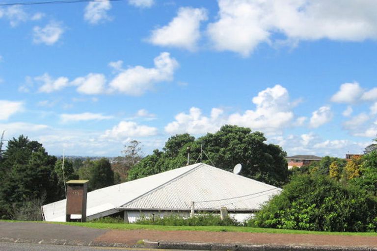 Photo of property in 64 Pleasant Road, Glen Eden, Auckland, 0602