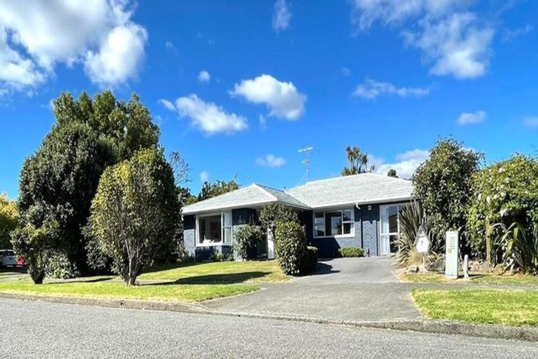 Photo of property in 7 Windsor Avenue, Waikanae, 5036