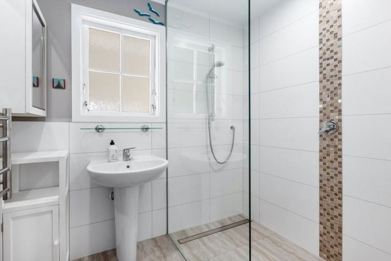 Photo of property in 32 Discovery Drive, Whitby, Porirua, 5024