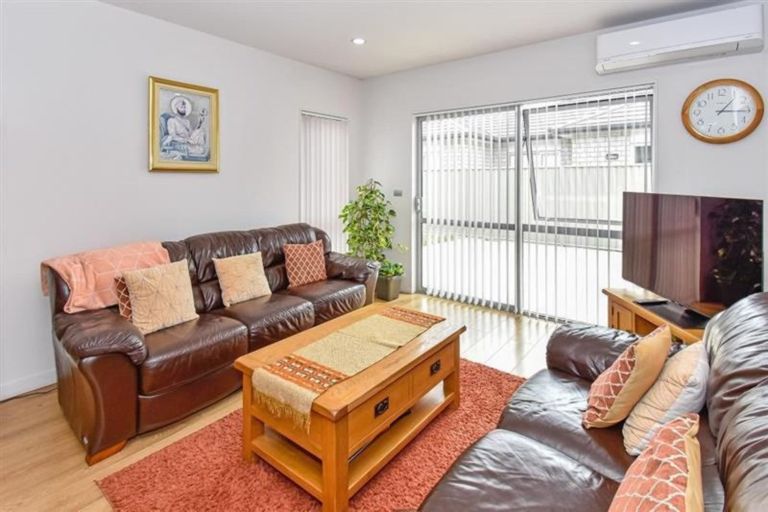 Photo of property in 28 Ancroft Street, Papakura, 2110