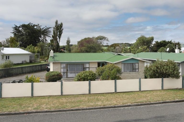 Photo of property in 17 Alexandra Street, Marton, 4710