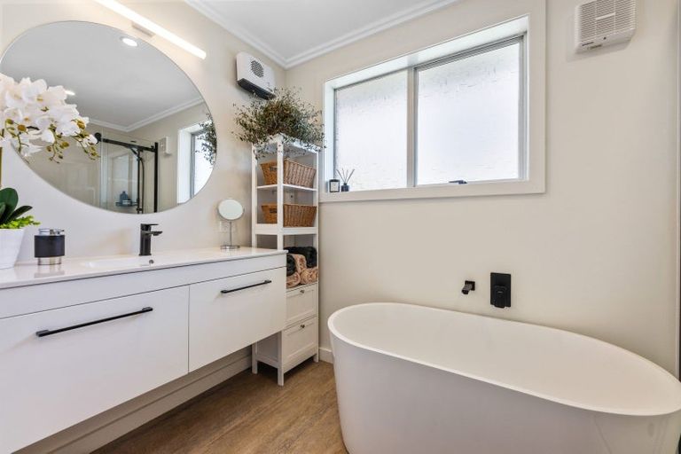 Photo of property in 28 Wickliffe Street, Mosgiel, 9024