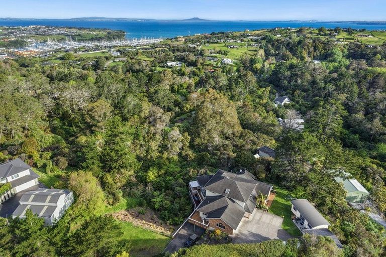 Photo of property in 4 Clayden Drive, Gulf Harbour, Whangaparaoa, 0930