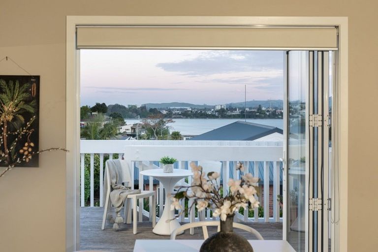 Photo of property in 27 Hillcrest Road, Otumoetai, Tauranga, 3110