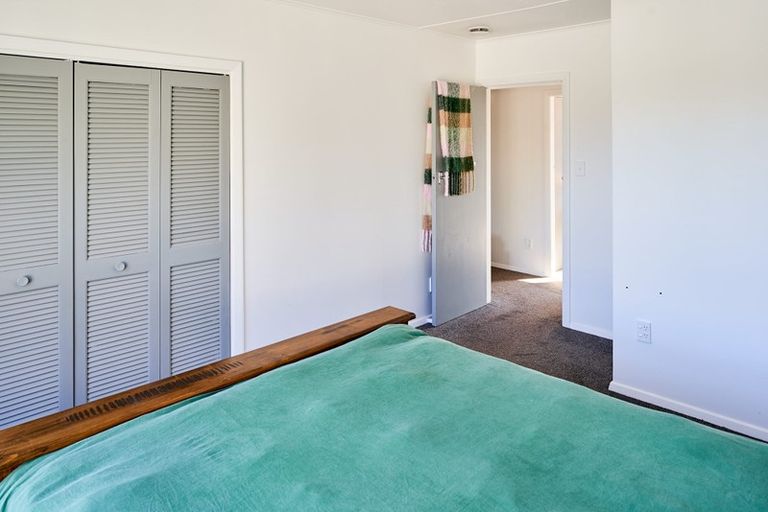 Photo of property in 15 Wright Street, Wainuiomata, Lower Hutt, 5014