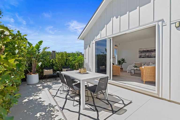 Photo of property in 5 Astelia Lane, Papamoa Beach, Papamoa, 3118