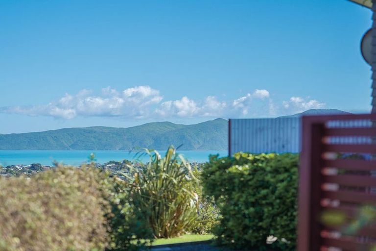Photo of property in 5 Ocean Vista Lane, Paraparaumu, 5032