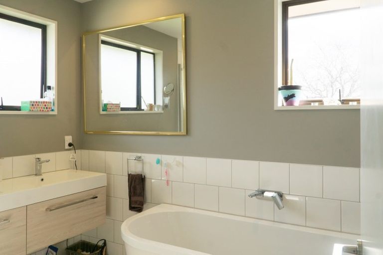 Photo of property in 27 Tivoli Place, Bishopdale, Christchurch, 8053