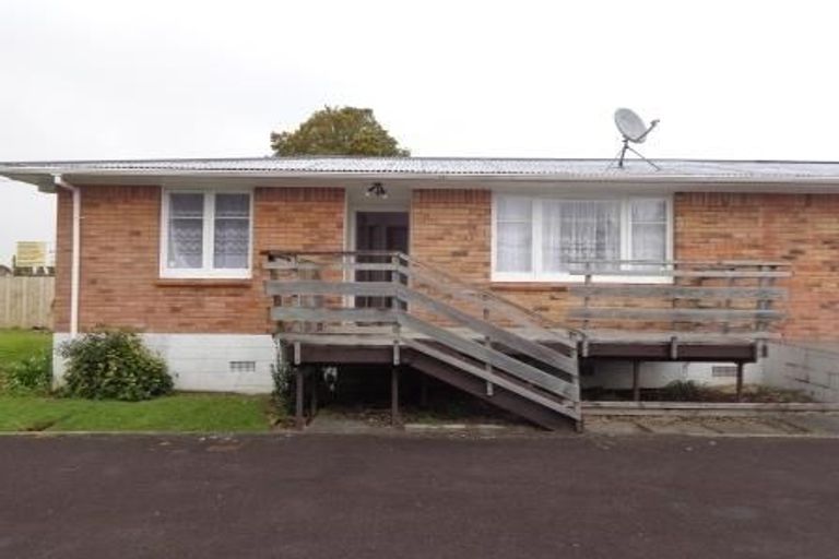 Photo of property in 1/42 Lincoln Road, Henderson, Auckland, 0610