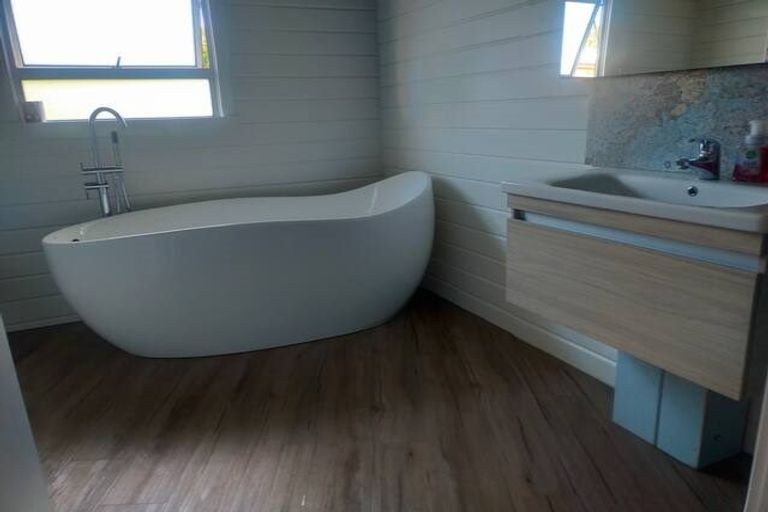 Photo of property in 17 Howe Street, New Brighton, Christchurch, 8083