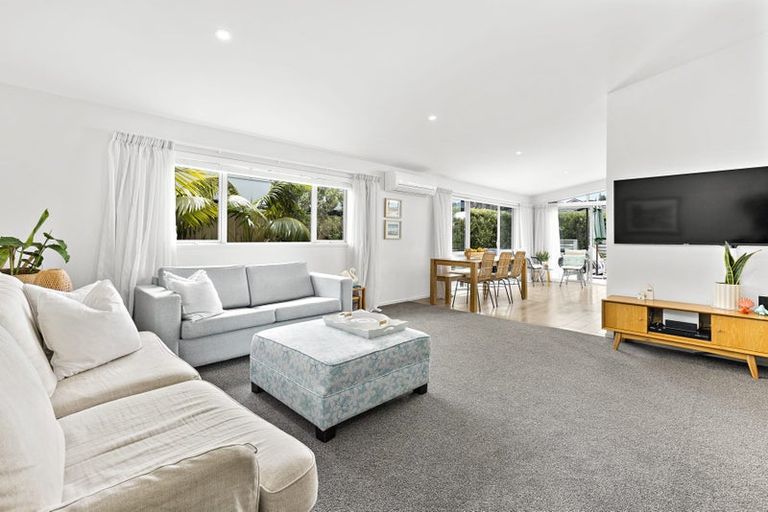 Photo of property in 11 Trevally Place, Snells Beach, 0920