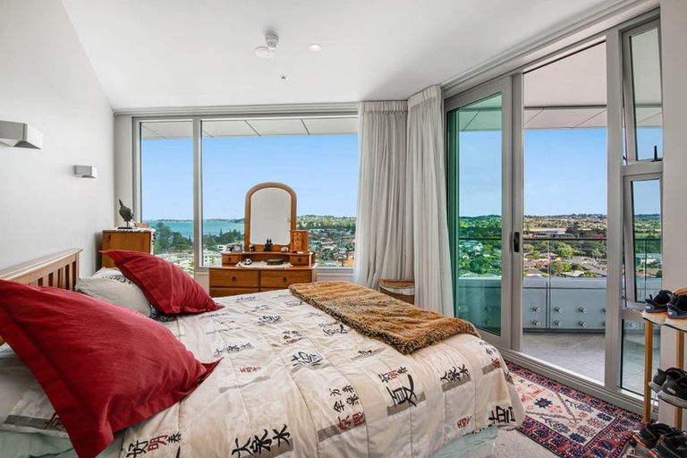Photo of property in 1115/11 Tamariki Avenue, Kelston, Auckland, 0602