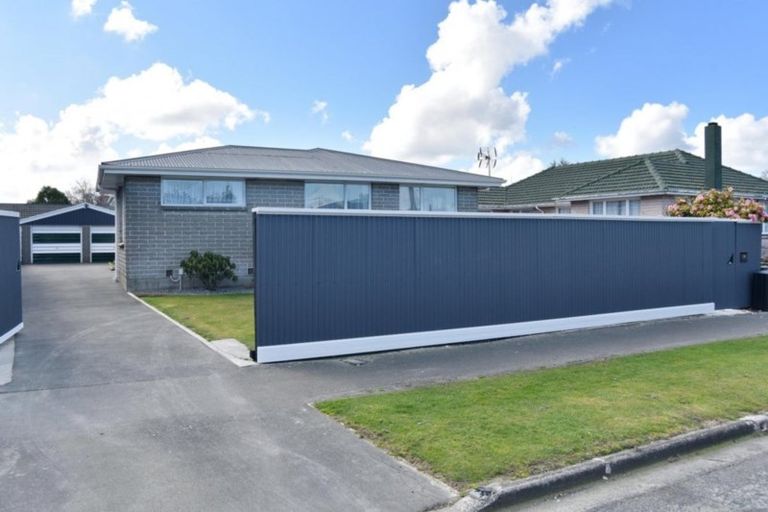 Photo of property in 32 Reynolds Avenue, Bishopdale, Christchurch, 8053