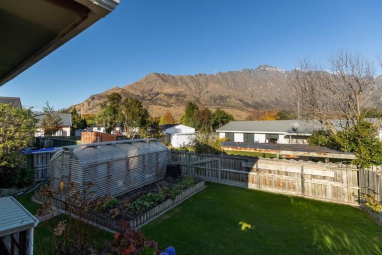Photo of property in 58 Remarkables Crescent, Frankton, Queenstown, 9300