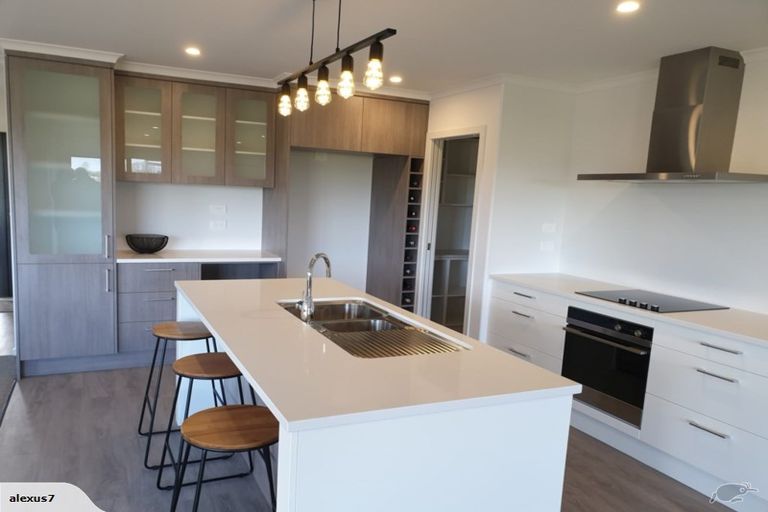 Photo of property in 46 Norfolk Drive, Cambridge, 3434