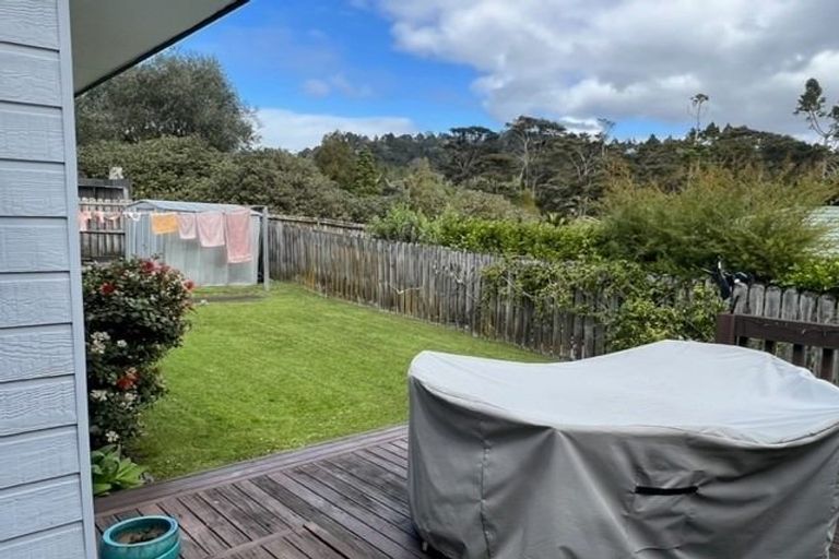Photo of property in 3/77 Konini Road, Titirangi, Auckland, 0604
