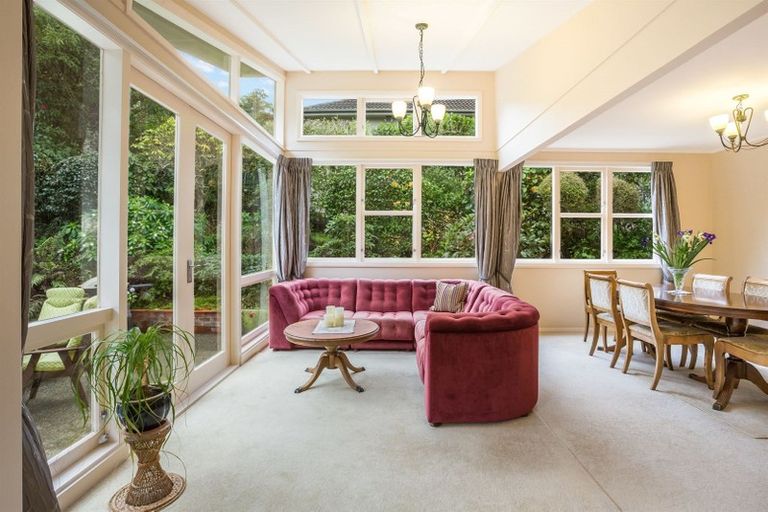 Photo of property in 3 Glentui Grove, Khandallah, Wellington, 6035