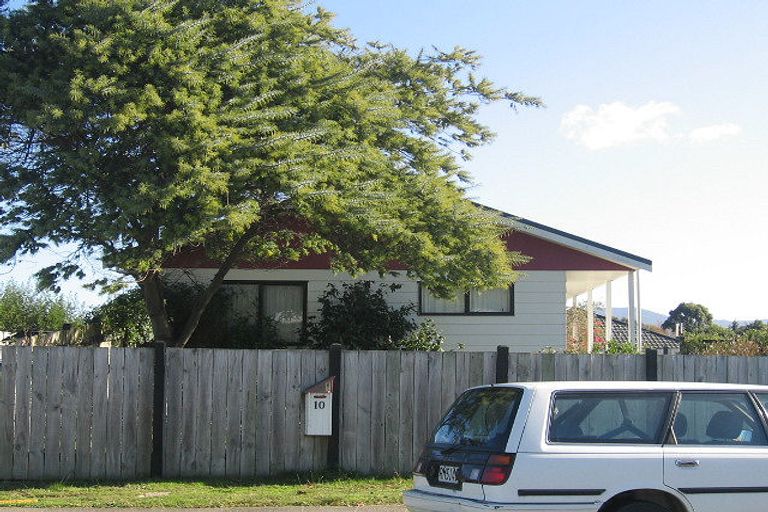 Photo of property in 10 Dennis Taylor Court, Paraparaumu, 5032