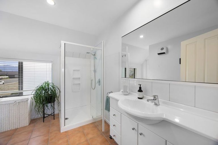 Photo of property in 47 Kings Drive, Wanaka, 9305