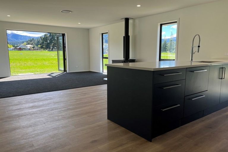 Photo of property in 2 Balfour Way, Hanmer Springs, 7334