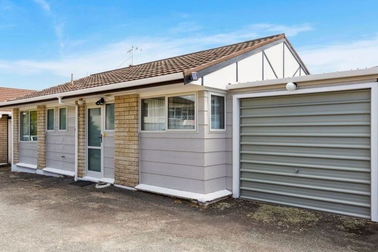 Photo of property in 20b Dickson Road, Papamoa Beach, Papamoa, 3118