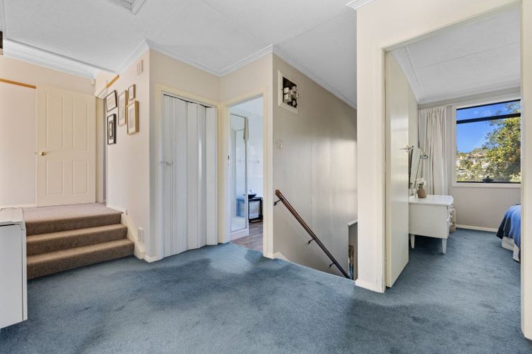 Photo of property in 12 Pioneer Crescent, Helensburgh, Dunedin, 9010