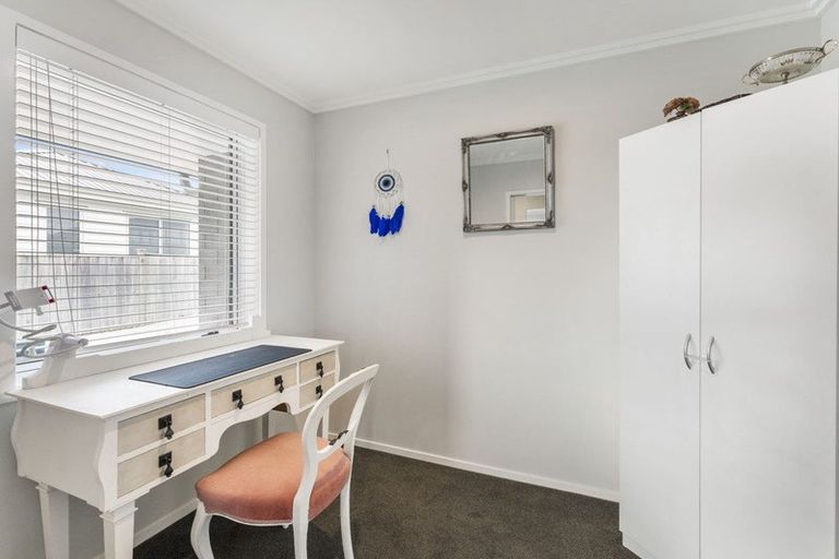 Photo of property in 10 Grenache Way, Kumeu, 0810