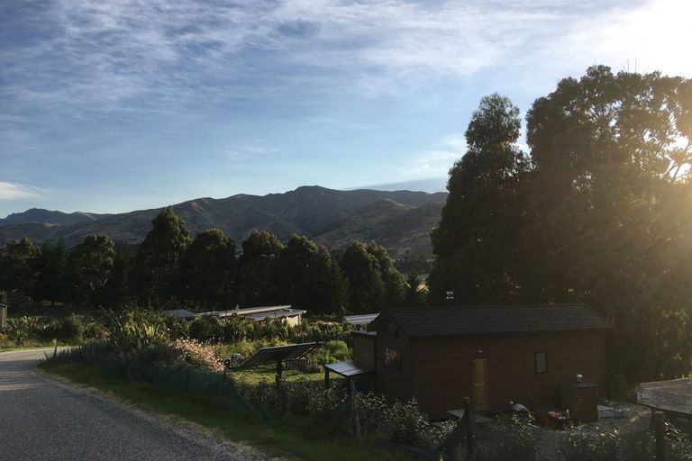 Photo of property in 1 Maude View Road, Hawea Flat, Wanaka, 9382