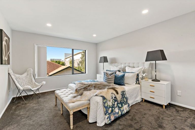 Photo of property in 24b Poinsettia Place, Henderson, Auckland, 0610