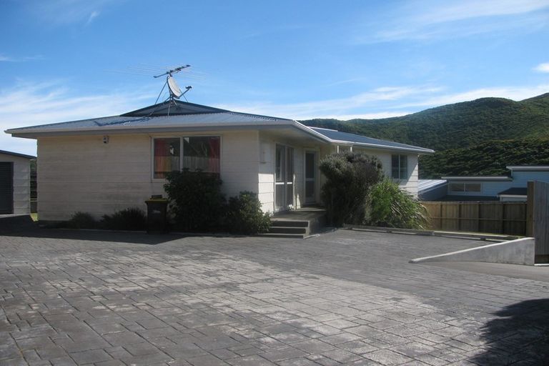 Photo of property in 9 Colorado Grove, Brooklyn, Wellington, 6021