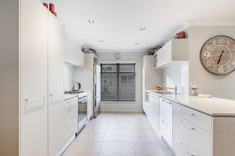 Photo of property in 36 Parkside Drive, Orewa, 0931