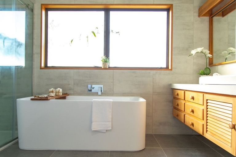 Photo of property in 8 Grey Avenue, Tairua, 3508