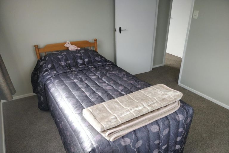 Photo of property in 25 Kahukura Avenue, Waitarere Beach, Levin, 5510