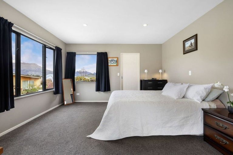 Photo of property in 19 Bracken Street, Arrowtown, 9302